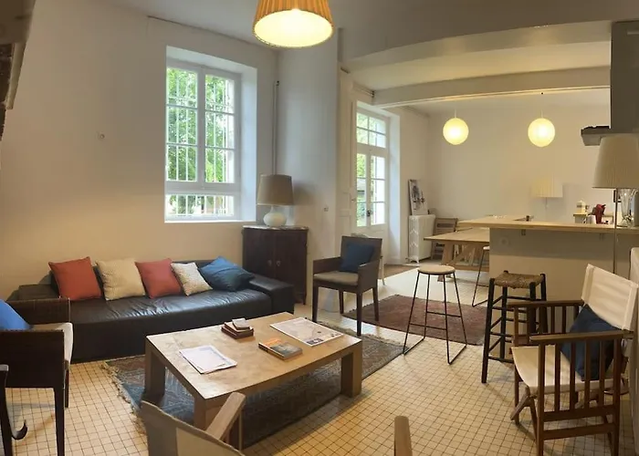 Le Point Du Jour بيت للعطل Montagoudin